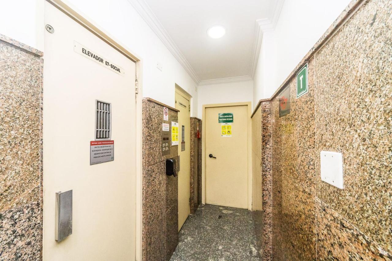 Suíte com excelente localização na Av Paulista SP *